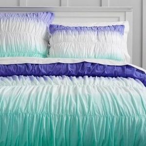 Pottery Barn Teen Full size duvet and two shams